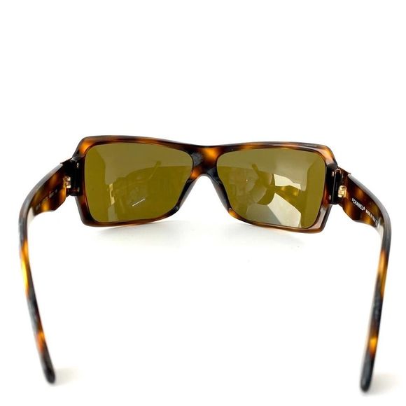 Chanel Oversized Tortoise Frame Gradient Sunglasses - Picture 4 of 11